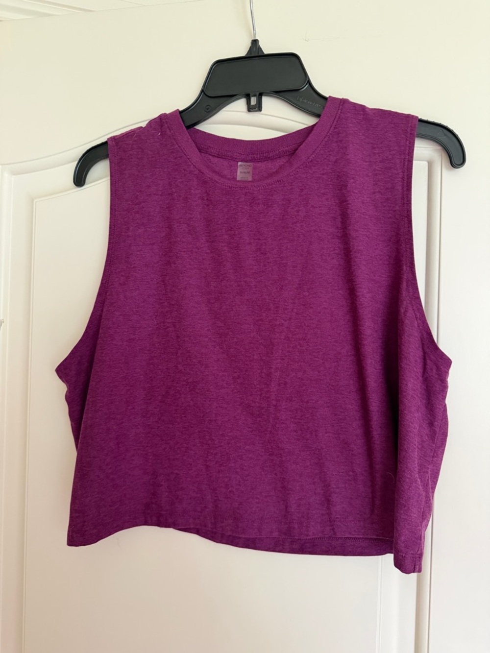 Beyond Yoga Women's Sleeveless Crop Tank - Plum Purple medium